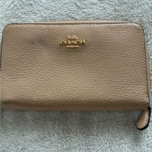 Coach Beige Classic Style Wallet